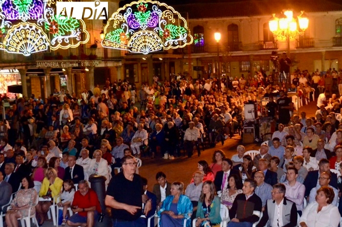 Peñaranda renueva y estrena la iluminación festiva en las Ferias y Fiestas 2024