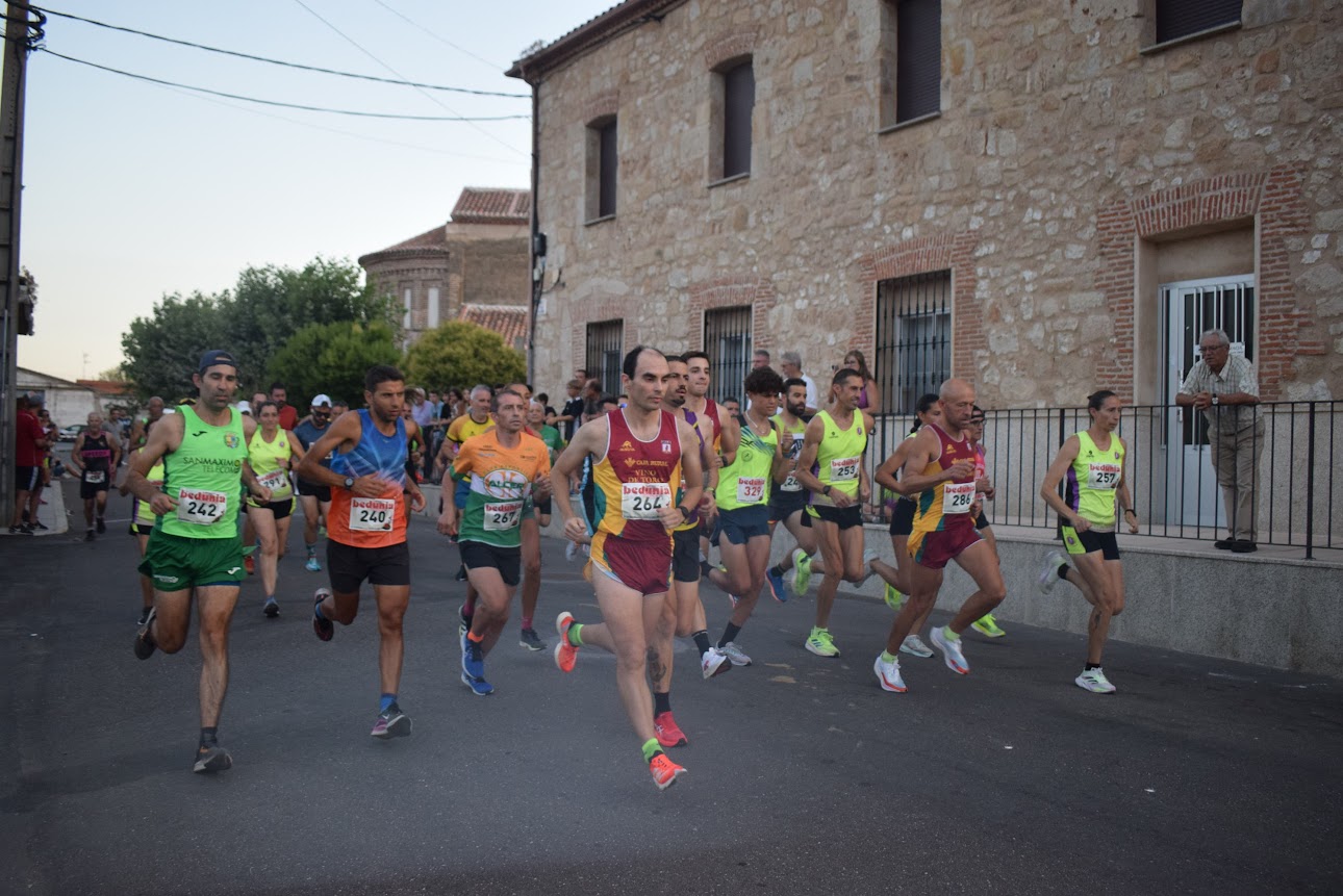 Juan San José y Ester Cruz se alzan con el triunfo en la XV Carrera Popular de Villar de Gallimazo