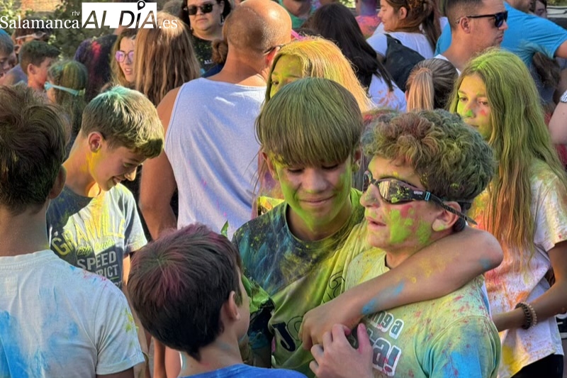 Diversión para grandes y pequeños protagonizan el Color Fest de Babilafuente