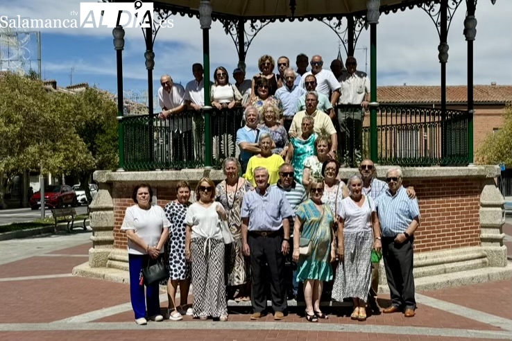 Una tradición que no falta el sábado pre-ferias: Los Quintos del 50 de Peñaranda se reencuentran un año más