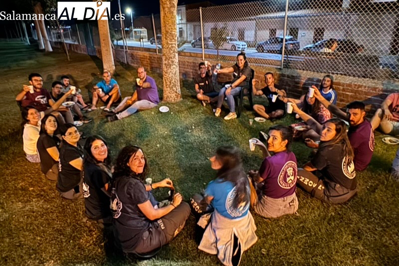 Sabrosa y multitudinaria parrillada solidaria en Aldeaseca de la Frontera