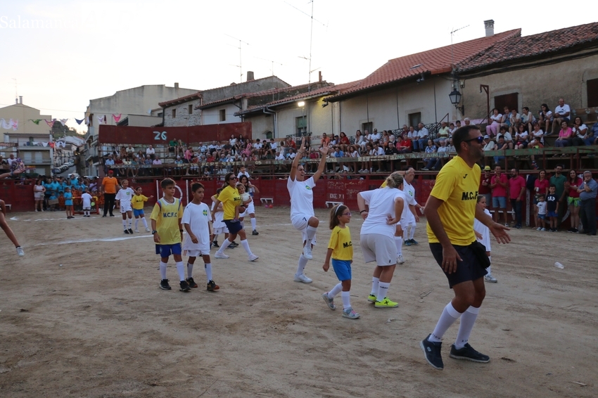 Las peñas y Francisco Domínguez, con un cercano pregón, dan el pistoletazo de salida a las fiestas de Vilvestre