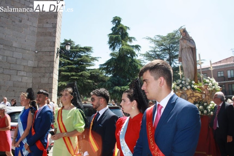 Peñaranda ofrece un multitudinario fervor a su patrona, Santa María Reina, en su día grande