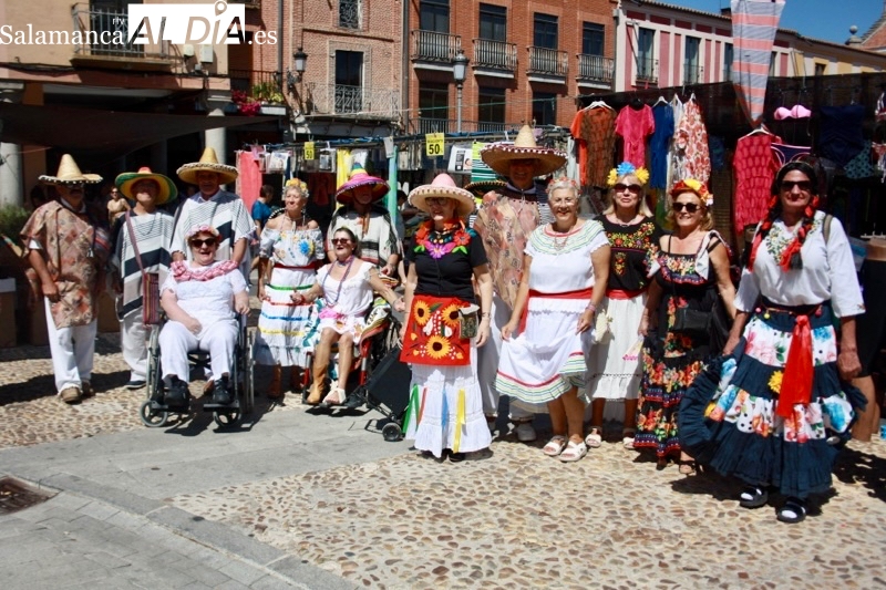 La histórica peña La Cabra, fiel a su tradición anual, vuelve a las calles por ferias, esta vez al más puro estilo mexicano 