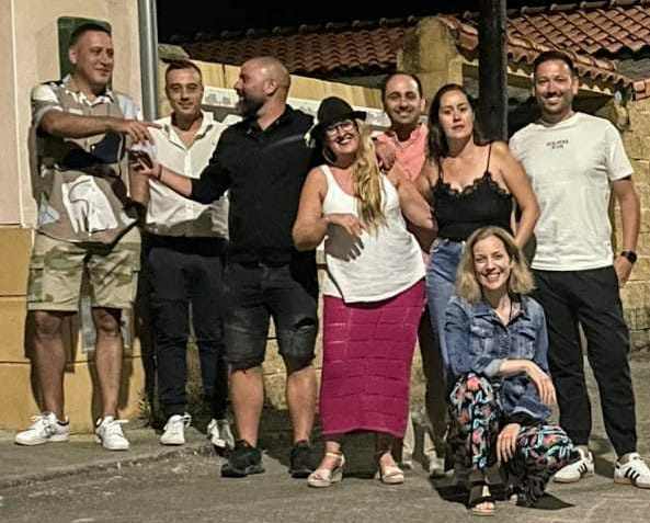 Los Quintos de 1999 de Alba de Yeltes se reencuentran 25 años después