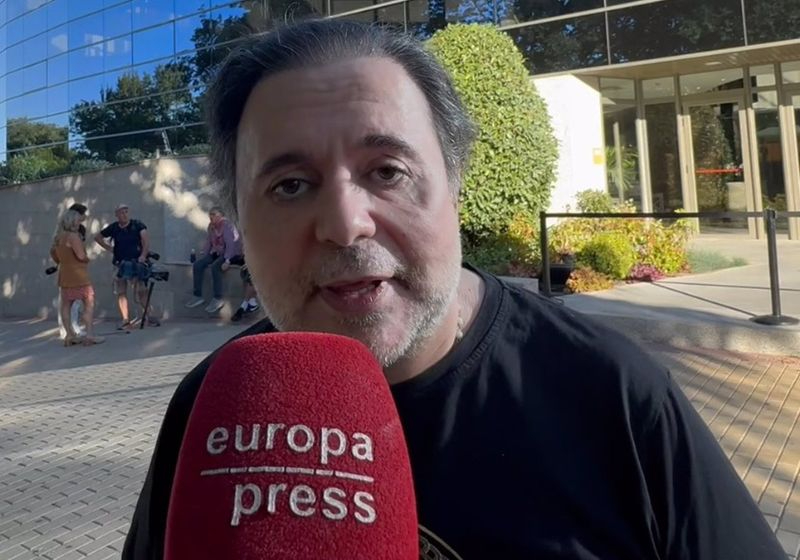 Impresentables. Duras críticas a las Campos por su ausencia en el tanatorio de Carlos Ferrando