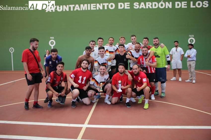 Enorme superioridad de Dubai de los Tigres en la final del V Torneo de Fútbol Sala de Sardón de los Frailes