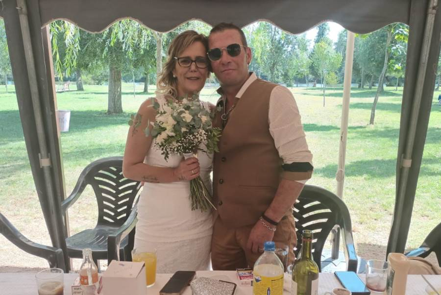 Anabela y Javi hacen sonar la marcha nupcial en la Alameda Vieja