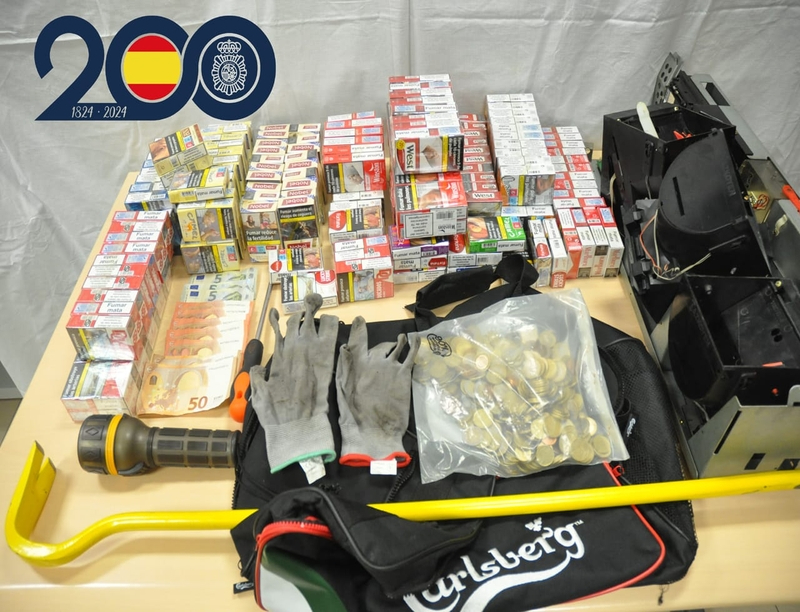 Tres detenidos por robar 1.500 euros y 200 paquetes de tabaco en un bar de Béjar