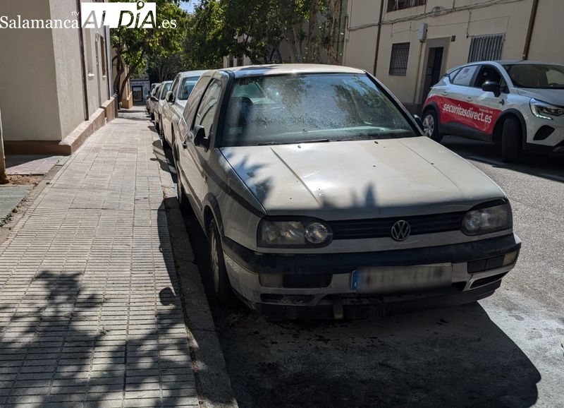 Vehículo en el que se registró un incendio en la zona del motor. Foto de David Sañudo