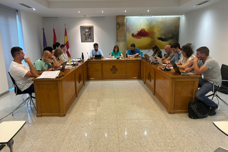 Renovado el convenio con Diputación para mantener la actividad de Servicios Sociales, subrayado la urgente necesidad de contar con personal de apoyo