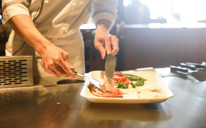 Cómo hacer el curso de manipulador de alimentos online  