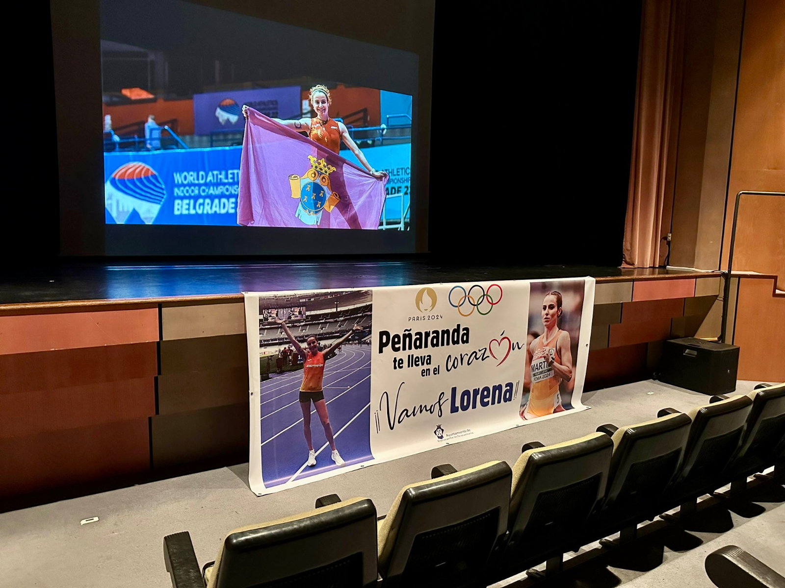 Todo listo en el Teatro del CDS y previsto el Calderón, para ser el epicentro del ánimo peñarandino a Lorena Martin 