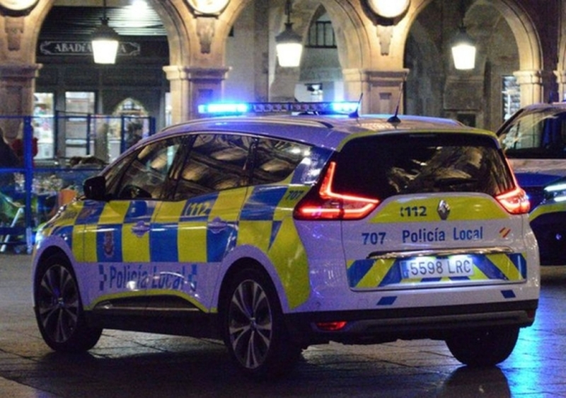 Pillan a un conductor circulando sin carné por la calle Profesor Lucas