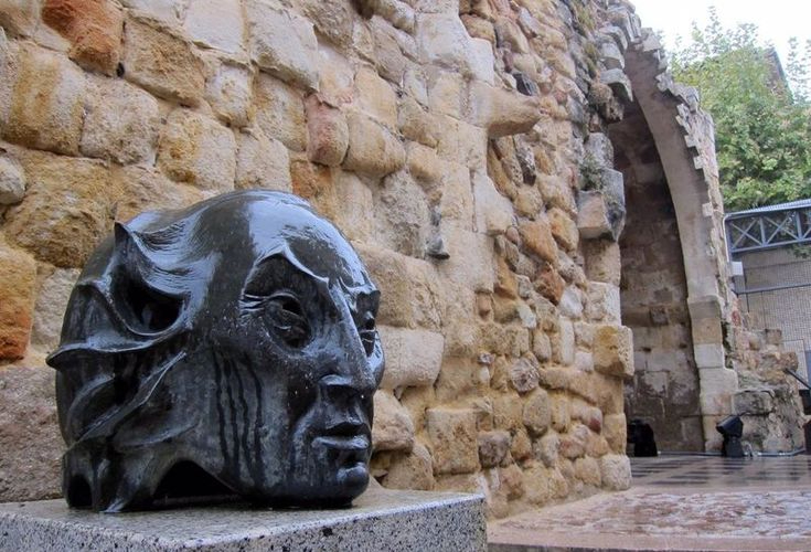 ¿Sabes que el Diablo impartió clases en Salamanca? La Cueva era su aula 