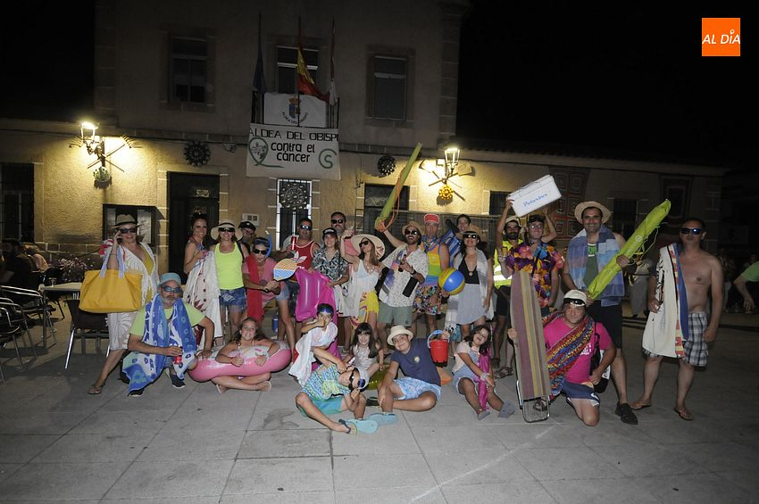 Aldea del Obispo vive una noche de disfraces con gran participación