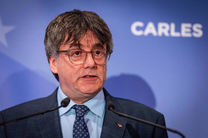 Puigdemont anuncia que ha iniciado su regreso a Cataluña