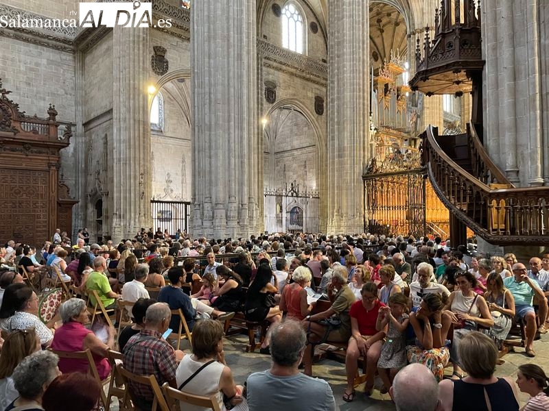El concierto de órgano de Nicoló Sari llena de magia la Catedral