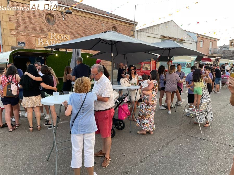 Castellanos de Moriscos disfruta con la I Feria Food-Truck