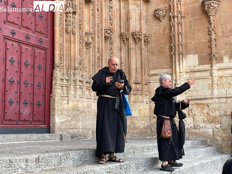 Kuro NeKo representa ¡JERÓÓÓÓÓNIMO! en el Atrio de la Catedral para abrir el fin de semana