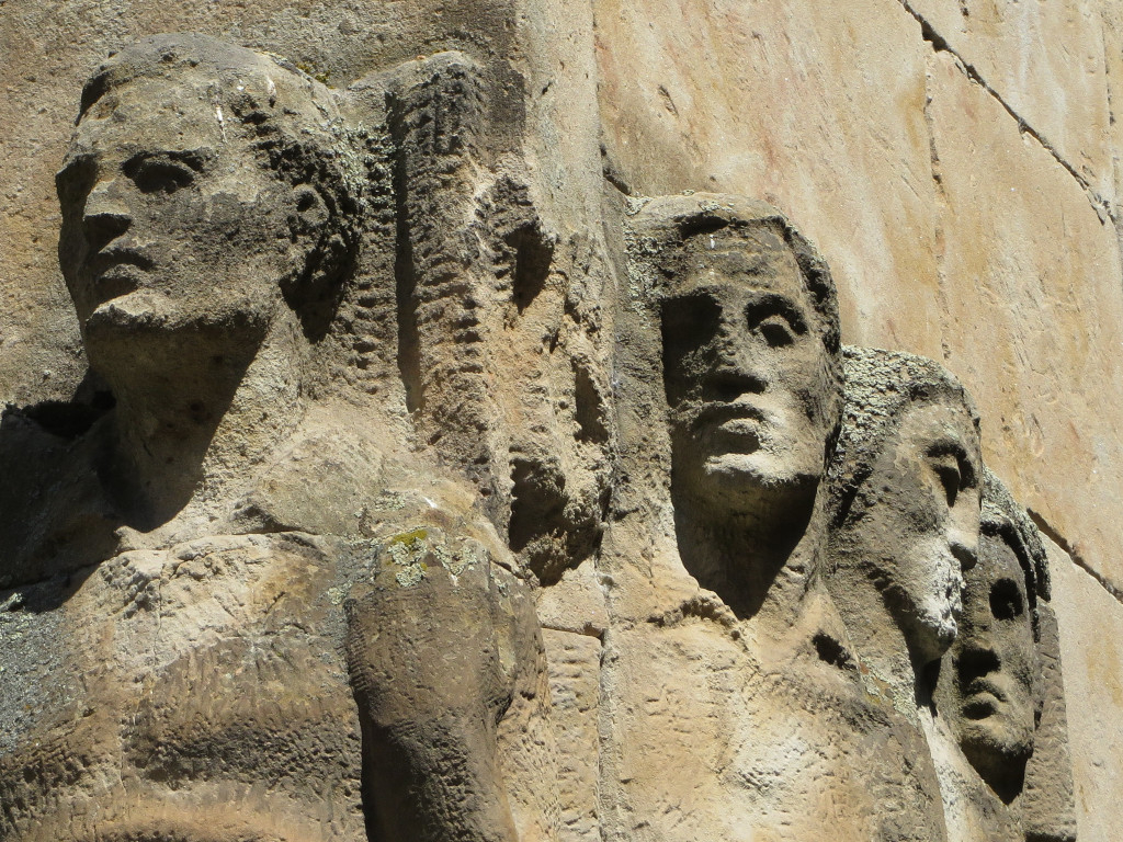 Críticas por las deficiencias de este monumento salmantino de seis metros de altura