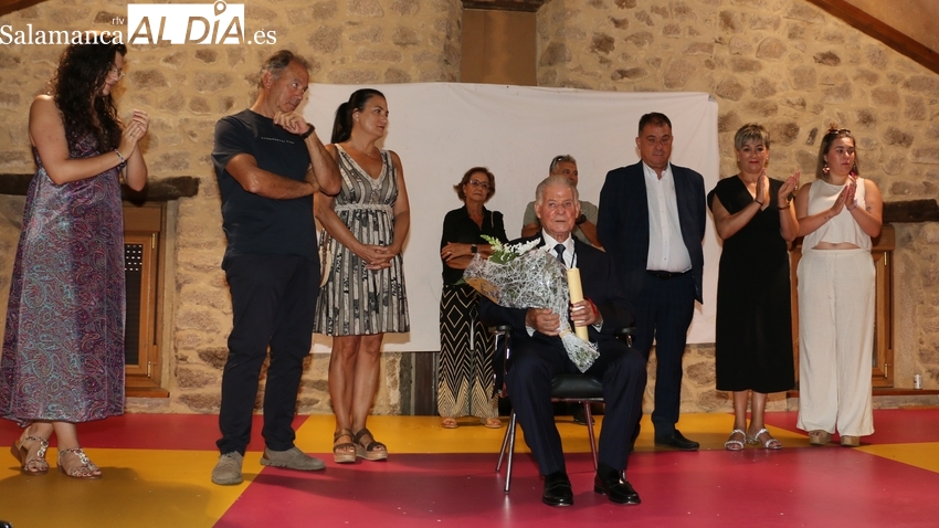 Fabián Martín Tapia recibe la distinción como Hijo Predilecto de Cipérez, referente y ejemplo a seguir como persona y como empresario