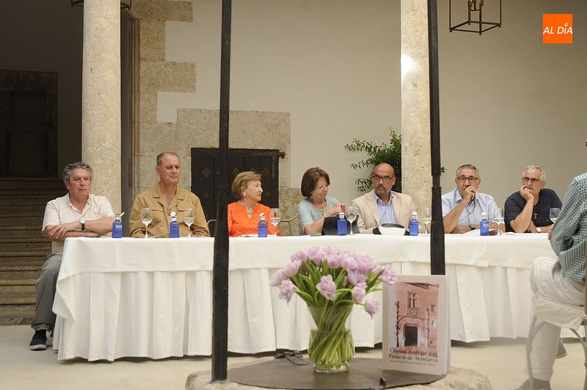 Ana de Rojas presenta su libro donde se recoge la historia familiar y la vida en El Palacio de Montarco