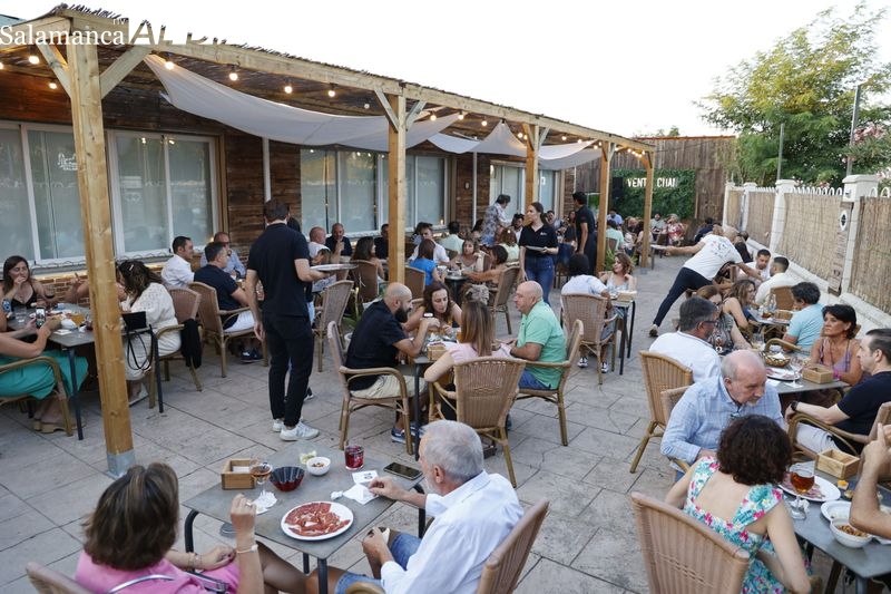 La Mar Saláa disfruta del humor de Miguel Miguel y Alberto Cabrillas