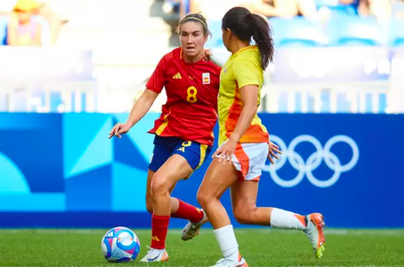 La selección femenina de fútbol peleará por las medallas en París (2-2/4-2)