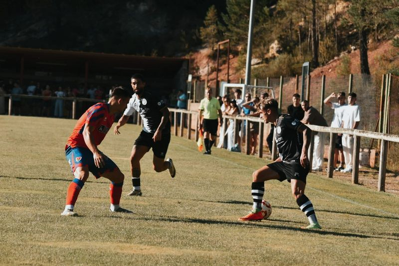 Unionistas se lleva el Memorial Domingo Heras tras vencer el Numancia en los penaltis (1-1/5-6)