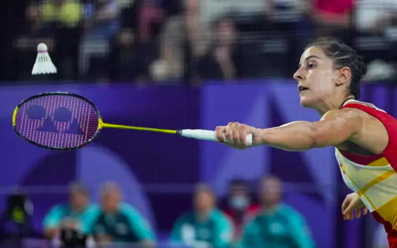 Adiós al sueño de Carolina Marín: una nueva lesión de rodilla la obliga a retirarse en la semifinal   