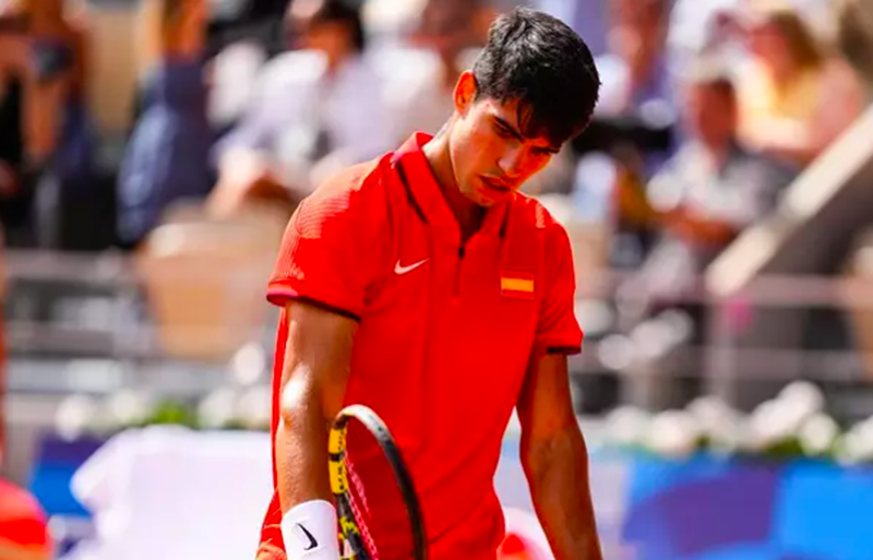 Medalla de plata para Alcaraz, que cede en la final ante un gran Djokovic 