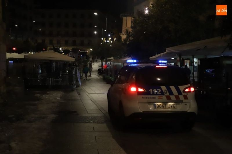 Pillado mientras conducía con el permiso de conducir caducado y sin ITV 