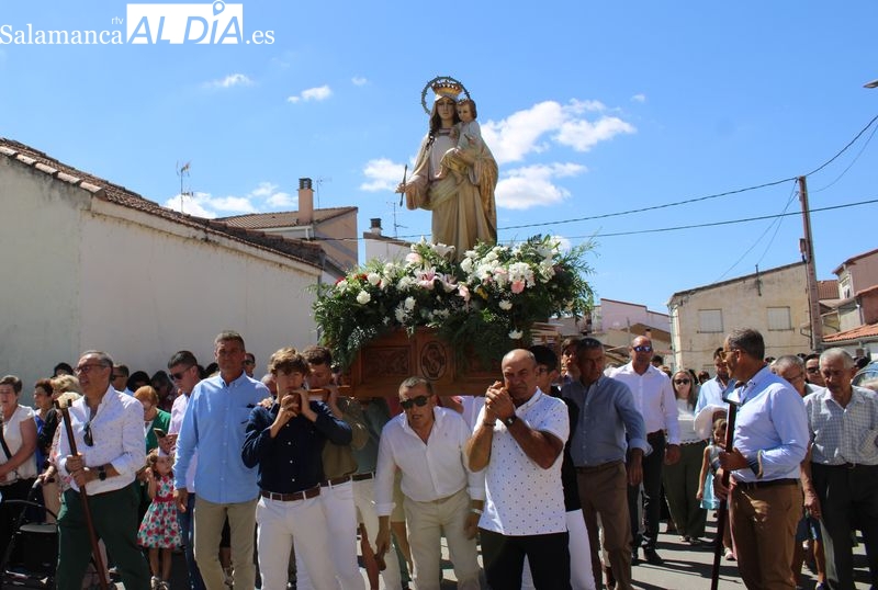 Nuestra Señora de Navales recorre las calles del municipio