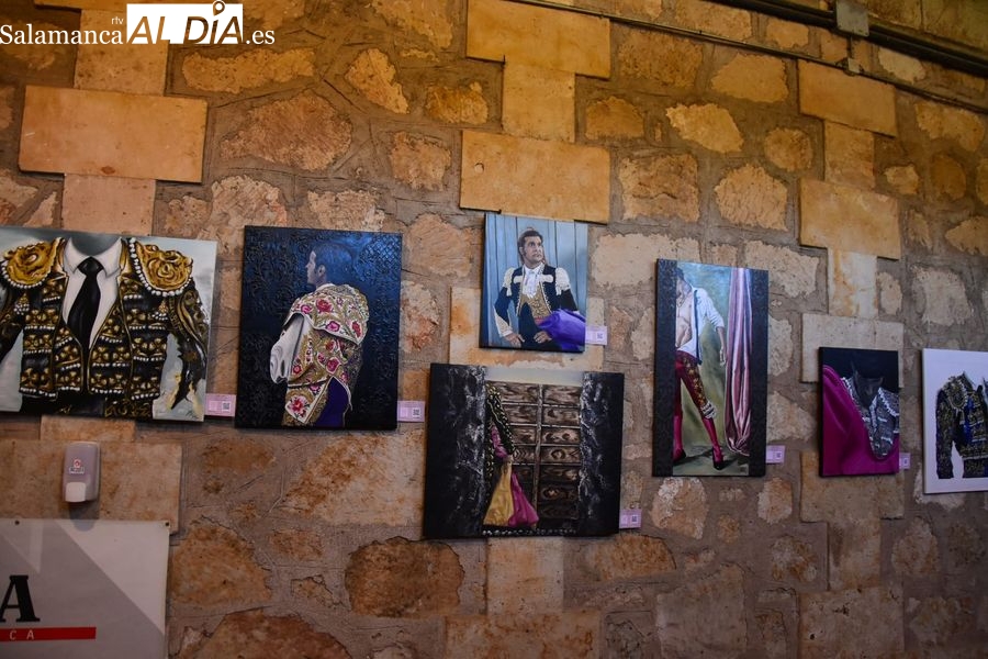 Las obras taurinas que se pueden contemplar en los pasillos de La Glorieta hasta el domingo 22