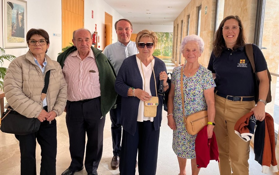 Integrantes de la Delegación de Misiones asisten a una reunión de la Región del Duero