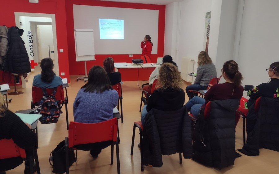 Cruz Roja promueve un curso de limpieza de alojamientos rurales