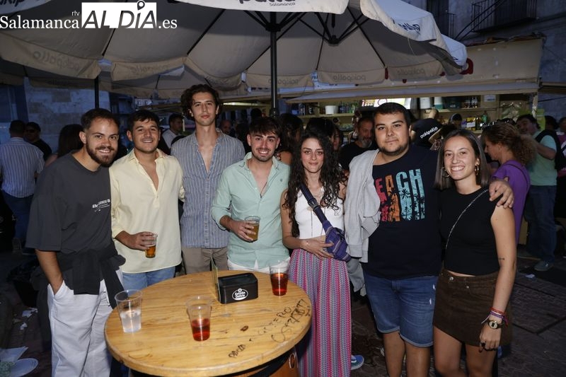 Buen ambiente en el último día de las casetas en Rector Lucena y Los Bandos