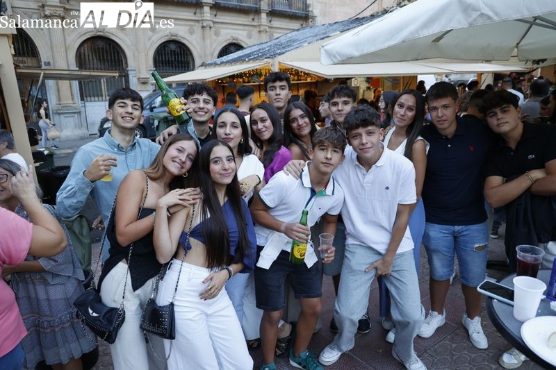 Diversión y buenos pinchos en las casetas de Rector Lucena y Los Bandos