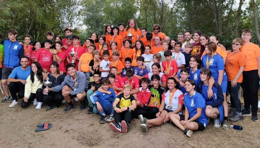 Las aguas del Águeda vibraron durante el fin de semana con piragüistas de toda la región