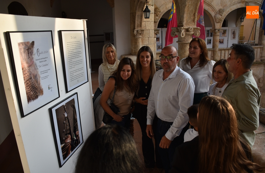 La belleza de las imágenes equinas de Marián Lacalle prologa la Feria del Caballo 2024