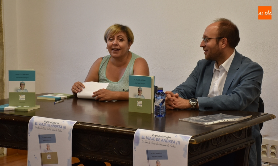 Sentida presentación por parte de Alicia Puertas del libro en el que narra la historia de su hija