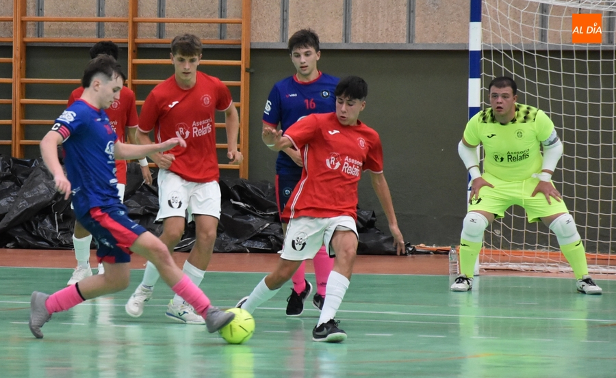 El III Juvenil no tiene premio ante el Ribeira gallego pese a su gran puesta en escena