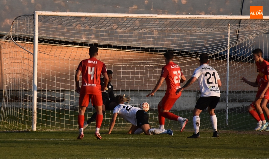 El Ciudad Rodrigo firma ante el Santa Marta su mejor debut histórico en casa en 3ª