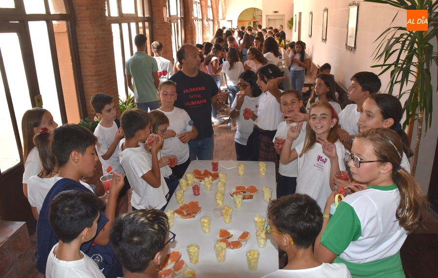 Los alumnos de Secundaria de Misioneras inician el curso con una gymkana y un almuerzo saludable