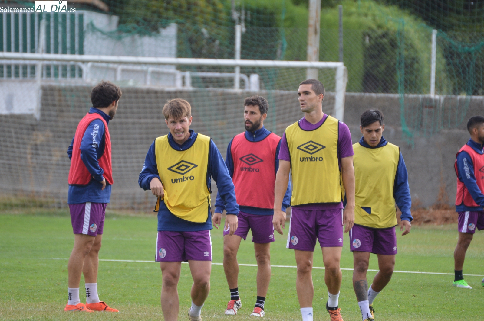 Javi Navas se apunta en el Salamanca UDS al estreno del nuevo césped... y el Juvenil A también jugará como local en el Helmántico