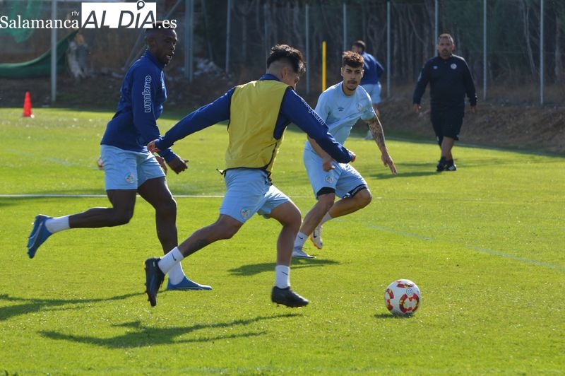Gustavo vuelve a los entrenamientos del Salamanca UDS y el debut de Ian en la Nations League retrasa su llegada