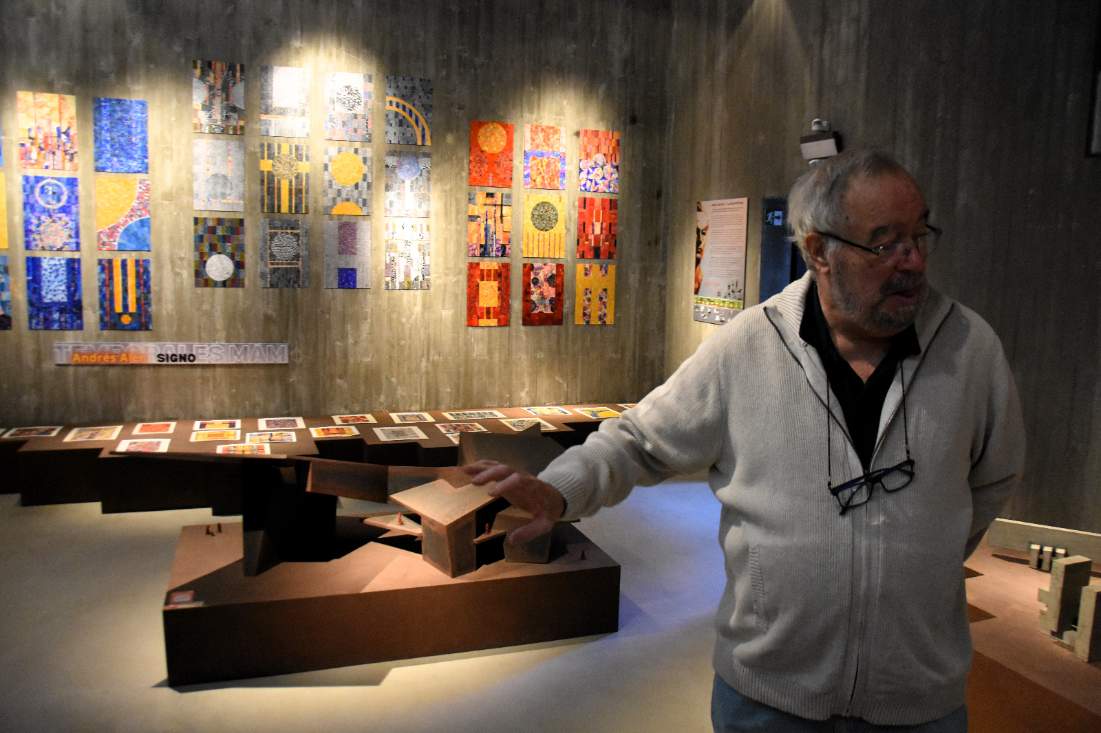 Signo, el artista Andrés Alén expone su obra en el MÁM, el Museo del Hormigón de su amigo, el escultor Ángel Mateos