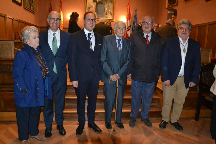 Abierto el plazo para presentar reclamaciones a la concesión de los títulos de Hijo Predilecto y Adoptivo