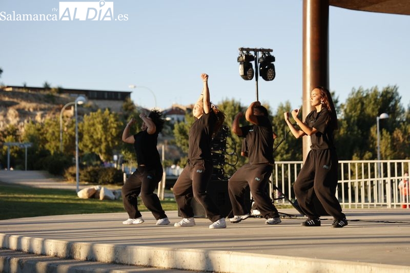 La danza urbana de Oasis TheCompany conquista a los espectadores en el Parque de Nebrija